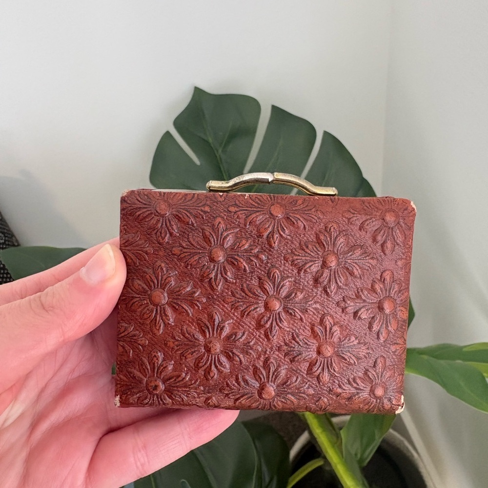 Vtg Leather Kisslock‎ Embossed Patterned Mini Coin Purse - Picture 3 of 10